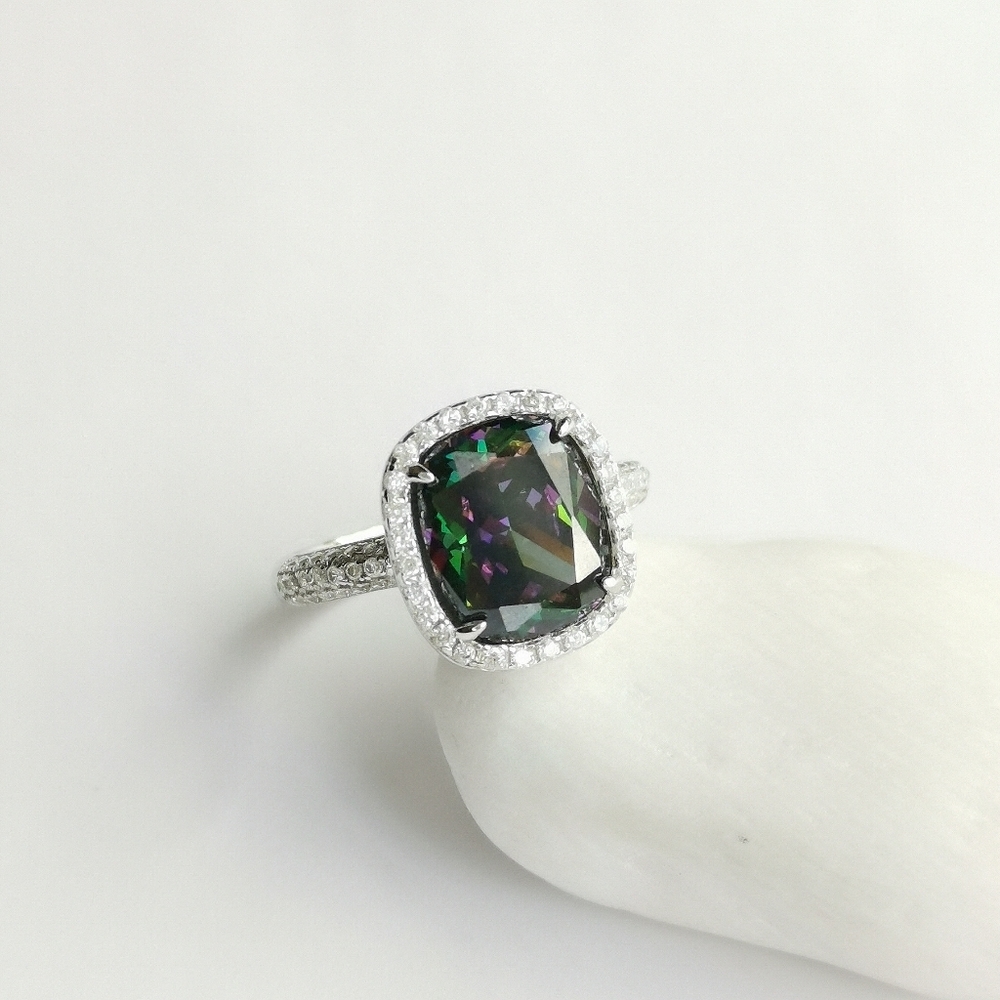 Mystic Topaz White Sapphire ring size 9 🆕